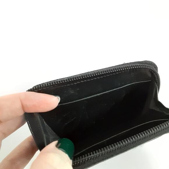 The Sak Black Genuine Leather Wallet Zip Around Square Card Case Travel Wallet - Picture 4 of 10